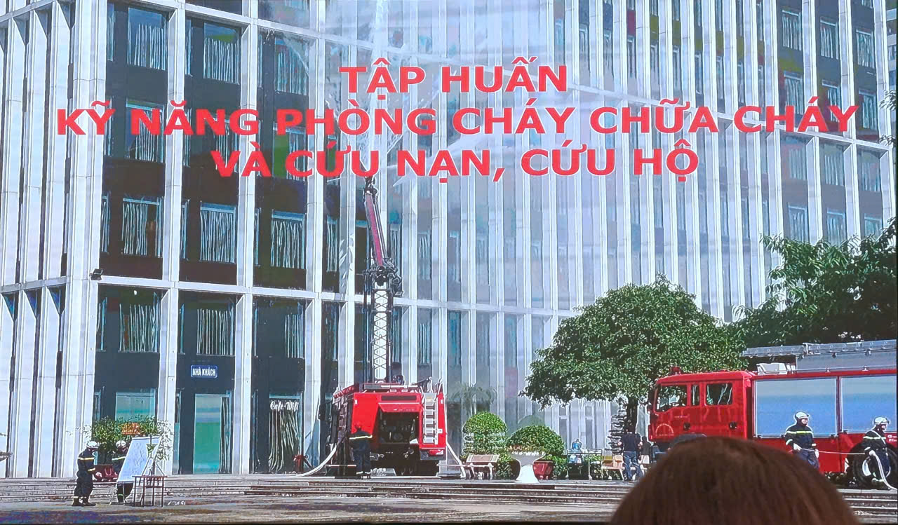 TRƯỜNG TIỂU HỌC CAO VIÊN I THAM GIA TẬP HUẤN PHÒNG CHÁY, CHỮA CHÁY VÀ CỨU NẠN, CỨU HỘ TẠI XÃ THANH OAI